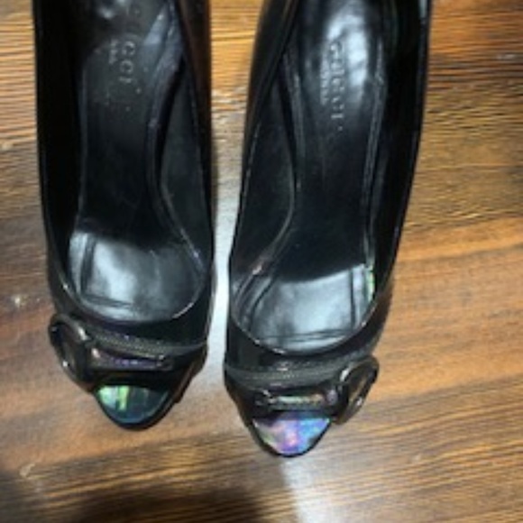 Gucci Metallic Hee;s - Picture 2 of 3